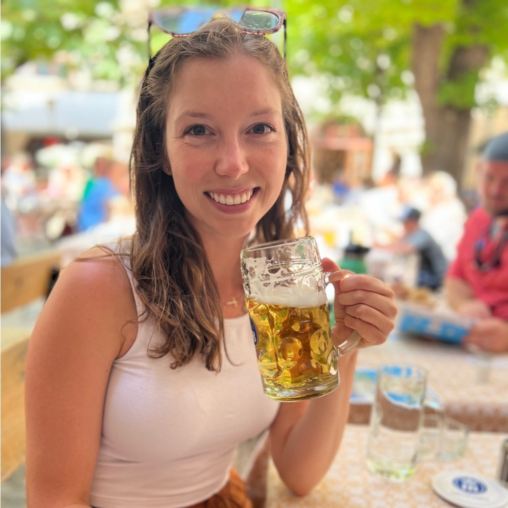 Meet your Posher, Laura